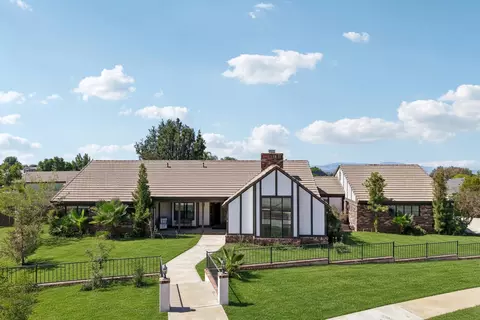 Exterior - 36261 Serape Dr, Yucaipa, CA 92399 photo 2 of 18