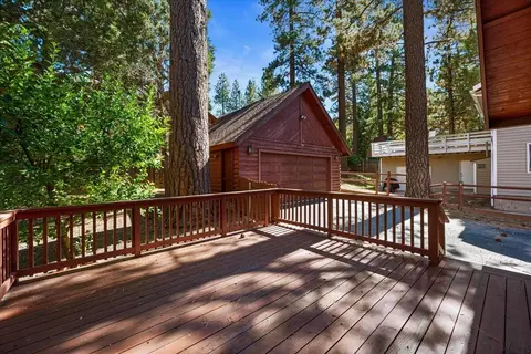 Exterior - 751 Tehama Dr, Big Bear Lake, CA 92315 photo 3 of 6