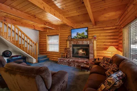 Living - 751 Tehama Dr, Big Bear Lake, CA 92315 photo 1 of 3