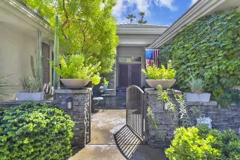 Exterior - 58 Sutton Pl E, Palm Desert, CA 92211 photo 4 of 23