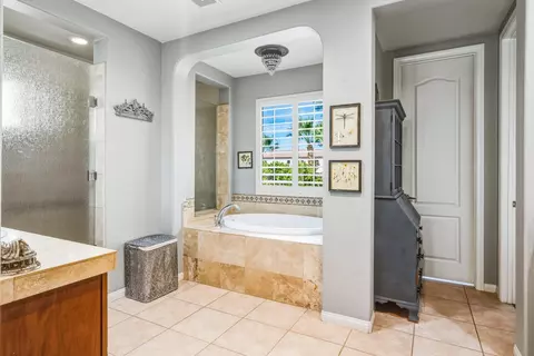 Bath - 80596 Tangelo Ct, Indio, CA 92201 photo 3 of 7