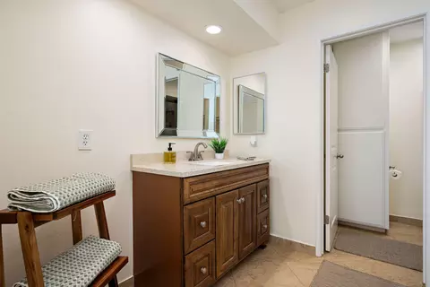 Bath - 48911 Taylor St, Indio, CA 92201 photo 1 of 3