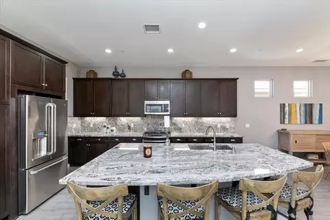 Kitchen - 51678 Hawthorne Ct, Indio, CA 92201 photo 4 of 7