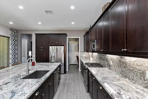 Kitchen - 51678 Hawthorne Ct, Indio, CA 92201 photo 3 of 7