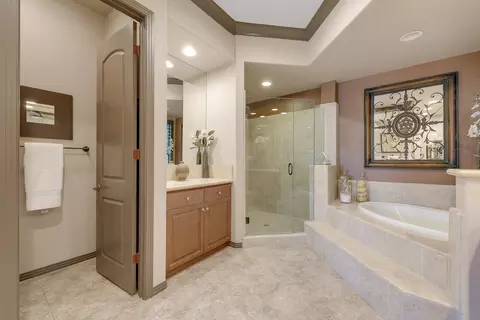 Bath - 80913 Gentle Breeze Dr, Indio, CA 92201 photo 4 of 5