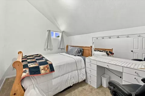 Bedroom - 2125 State Ln, Big Bear City, CA 92314 photo 4 of 8