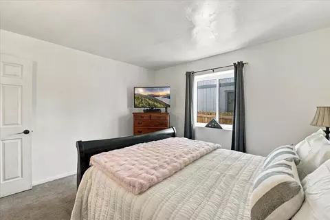 Bedroom - 2125 State Ln, Big Bear City, CA 92314 photo 2 of 8