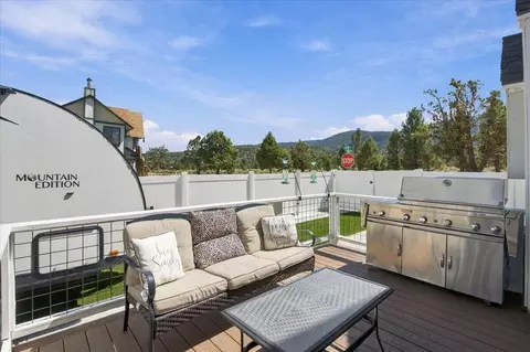 Exterior - 2125 State Ln, Big Bear City, CA 92314 photo 4 of 15