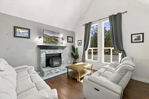 Living - 2125 State Ln, Big Bear City, CA 92314 photo 1 of 3