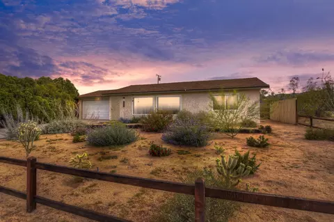 Exterior - 61587 Desert Air Rd, Joshua Tree, CA 92252 photo 1 of 13