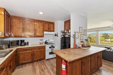 Kitchen - 61587 Desert Air Rd, Joshua Tree, CA 92252 photo 1 of 5