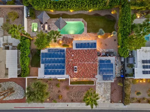 1055 E Louise Dr, Palm Springs, CA 92262
