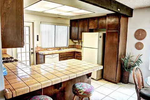 Kitchen - 48995 Taylor St, Indio, CA 92201 photo 3 of 3