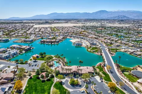 View/Area - 43502 Sentiero Dr, Indio, CA 92203 photo 4 of 10