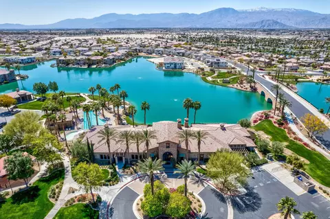 View/Area - 43502 Sentiero Dr, Indio, CA 92203 photo 5 of 10