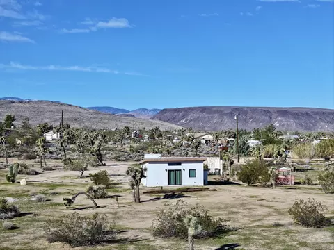 Exterior - 4039 Greasewood Ln, Yucca Valley, CA 92284 photo 3 of 8