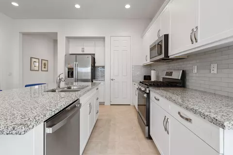 Kitchen - 85773 Burano Pl, Indio, CA 92203 photo 4 of 4