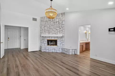 Living - 61849 Alta Mesa Dr, Joshua Tree, CA 92252 photo 7 of 7