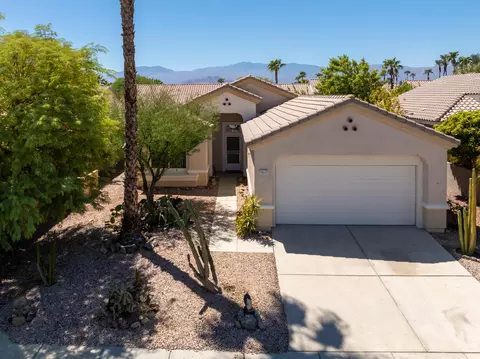 78137 Vinewood Dr, Palm Desert, CA 92211