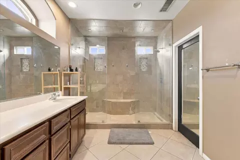 Bath - 83930 Bridges Ct, Indio, CA 92203 photo 1 of 6