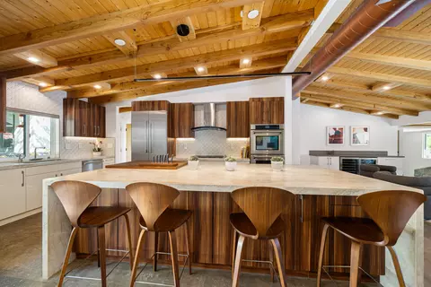 623 W Chino Canyon Rd, Palm Springs, CA 92262