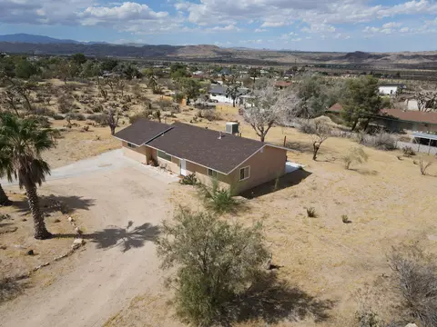 View/Area - 60644 Latham Trl, Joshua Tree, CA 92252 photo 4 of 5