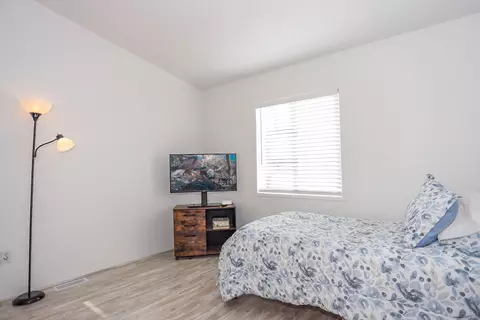 Bedroom - 45395 7th St, Big Bear City, CA 92314 photo 2 of 5