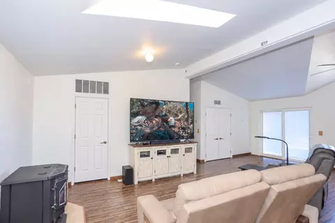 Living - 45395 7th St, Big Bear City, CA 92314 photo 3 of 5