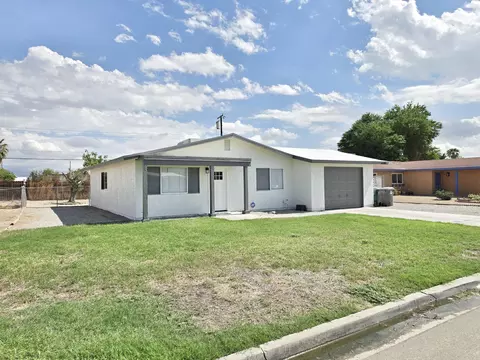 Exterior - 43186 Nairobi Dr, Indio, CA 92201 photo 2 of 7