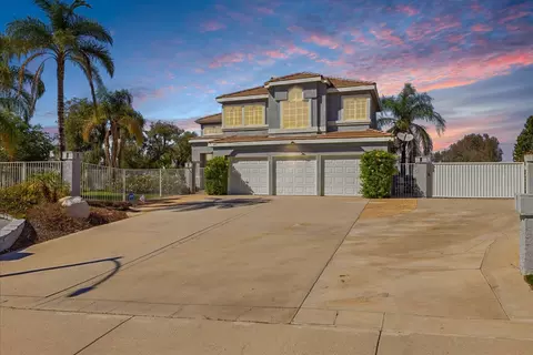 901 Clearwood Ave, Riverside, CA 92506