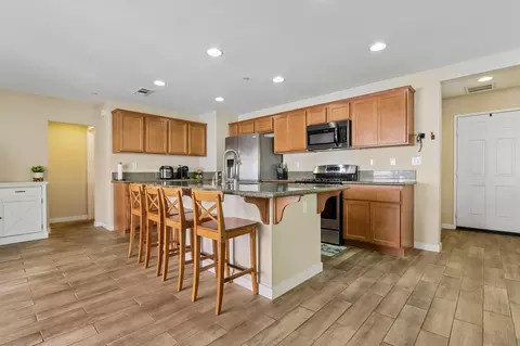 Kitchen - 1410 Silverberry Ln, Beaumont, CA 92223 photo 2 of 3