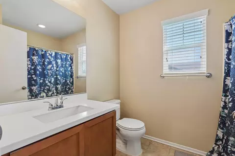 Bath - 1410 Silverberry Ln, Beaumont, CA 92223 photo 2 of 2