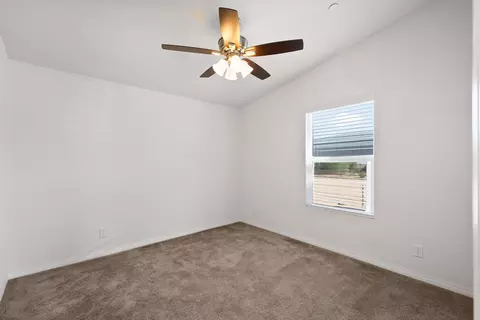Bedroom - 60382 Stearman Rd, Landers, CA 92285 photo 6 of 8