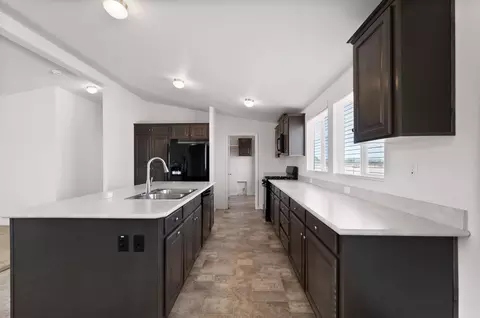 Kitchen - 60382 Stearman Rd, Landers, CA 92285 photo 3 of 4