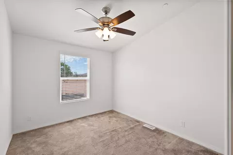 Bedroom - 60382 Stearman Rd, Landers, CA 92285 photo 4 of 8