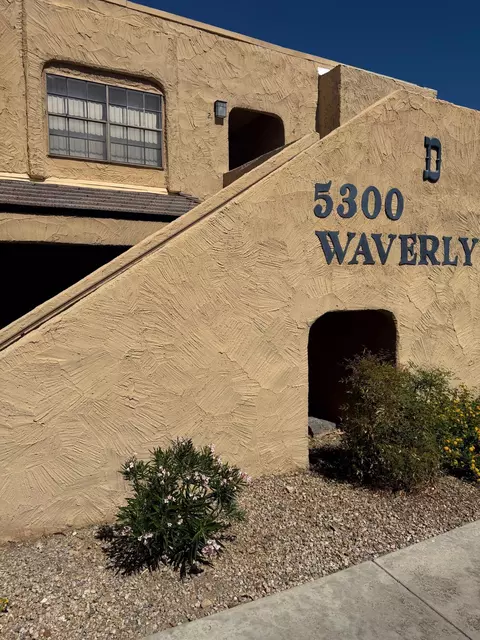 5300 E Waverly Dr, Palm Springs, CA 92264