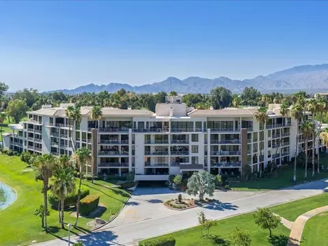 910 Island Dr, Rancho Mirage, CA 92270