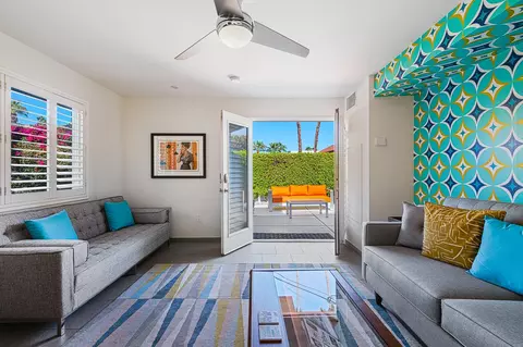 155 W Hermosa Pl, Palm Springs, CA 92262