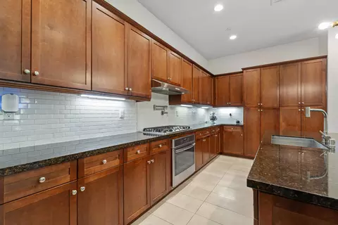 Kitchen - 85600 Molvena Dr, Indio, CA 92203 photo 5 of 5