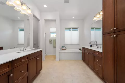 Bath - 85600 Molvena Dr, Indio, CA 92203 photo 1 of 4
