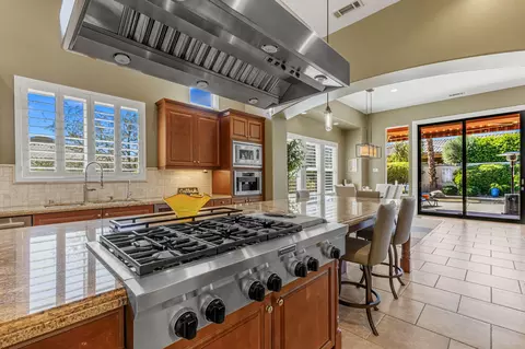 Kitchen - 49233 Constitution Dr, Indio, CA 92201 photo 7 of 8