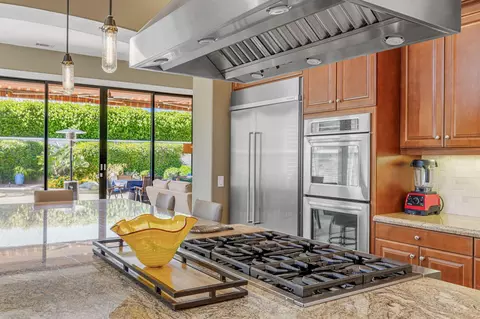 Kitchen - 49233 Constitution Dr, Indio, CA 92201 photo 6 of 8