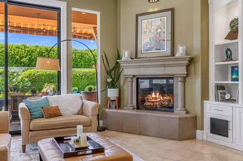 Living - 49233 Constitution Dr, Indio, CA 92201 photo 2 of 5