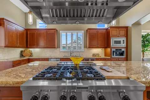Kitchen - 49233 Constitution Dr, Indio, CA 92201 photo 8 of 8