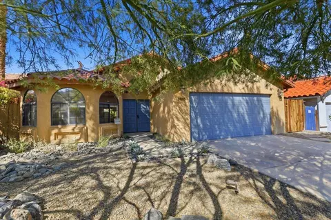 54205 Avenida Vallejo, La Quinta, CA 92253