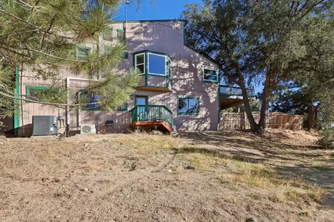 27225 Bluegrass Ct, Idyllwild, CA 92549