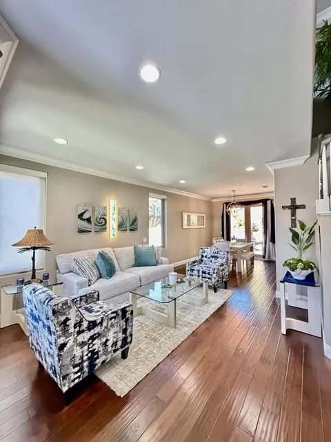 Living - 4982 Crestview Dr, Carlsbad, CA 92008 photo 7 of 8