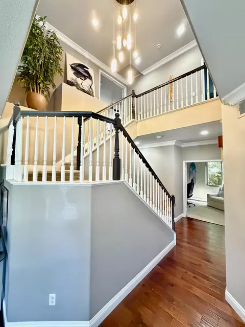 Entry Way - 4982 Crestview Dr, Carlsbad, CA 92008 photo 2 of 4