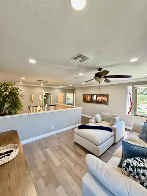 Living - 4982 Crestview Dr, Carlsbad, CA 92008 photo 5 of 8