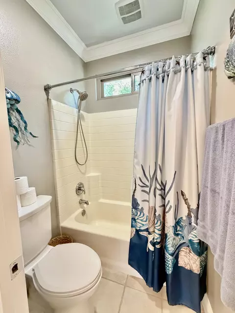 Bath - 4982 Crestview Dr, Carlsbad, CA 92008 photo 8 of 8